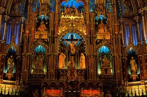 Inside-Notre-Dame-de-Paris