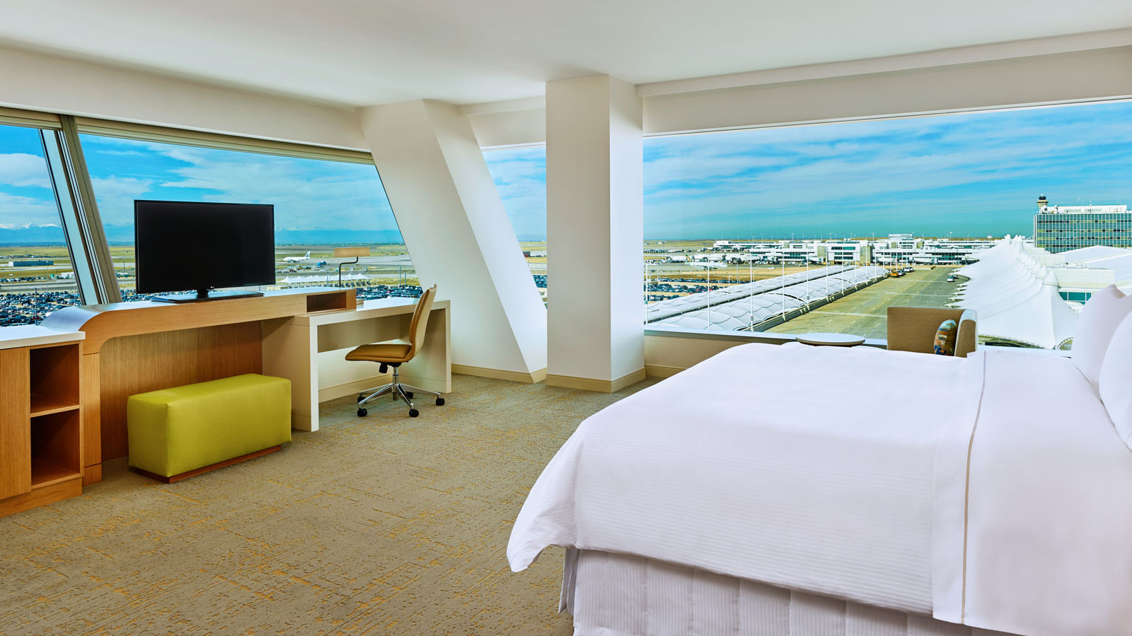 The-Westin-Denver-International-Airport---Junior-Suite